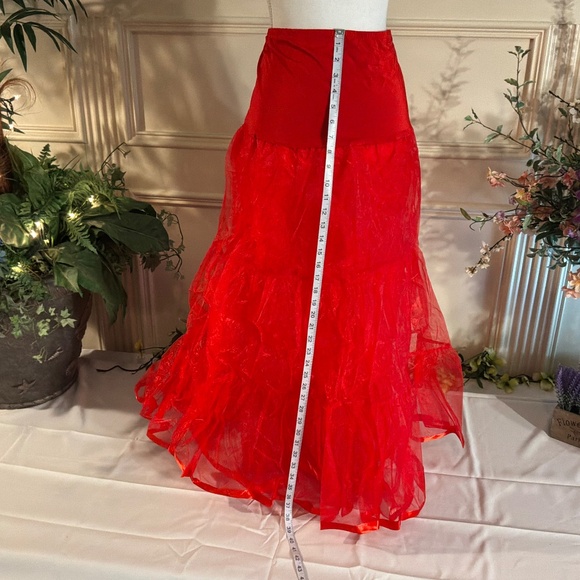Long Red maxi A-line crinoline petticoat skirt - Picture 3 of 5